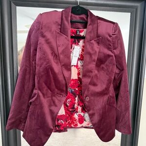 Size 4P White House Black Market Velvet Blazer